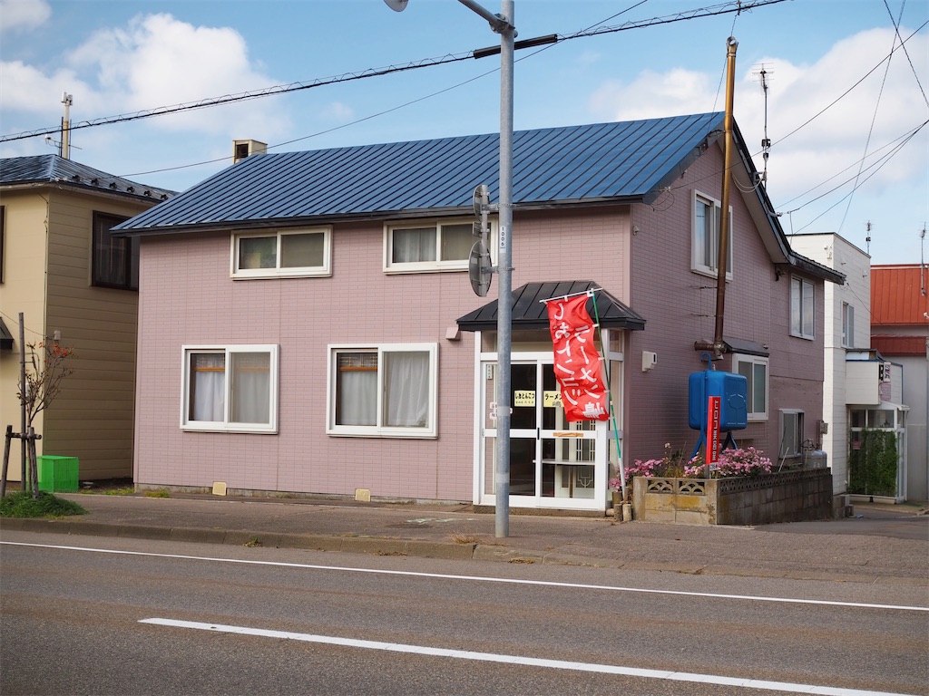 しおトンコツラーメン嶋の外観