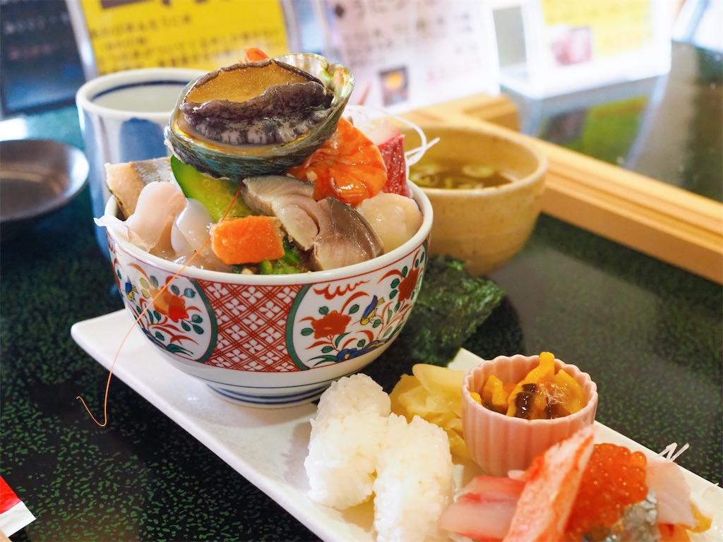 寿し処 かきた の熊石どか盛り海鮮丼